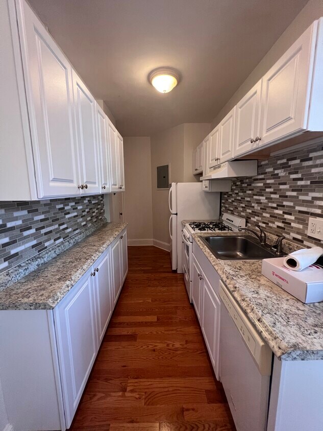Foto principal - 346 Harvard St