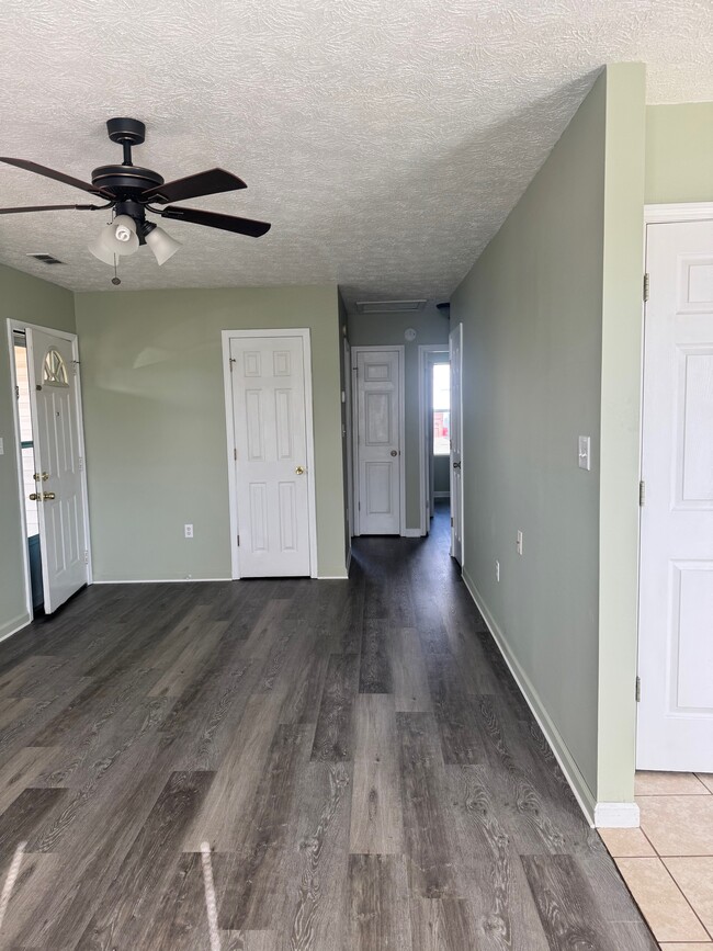 Building Photo - 58 Snow Hill Church Rd