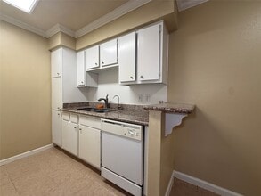 Building Photo - 2250 Bering Dr