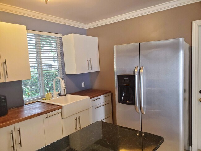 Foto del edificio - 5620 SW 5th Terrace
