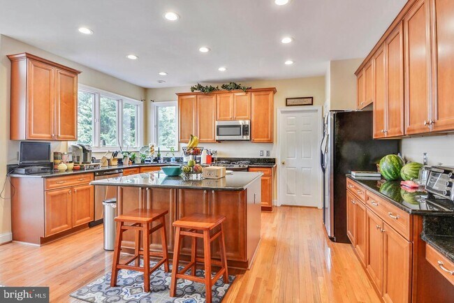 Foto del edificio - 2507 Glenlawn Pl