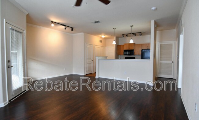 Foto del edificio - 8290 Gate Pkwy W