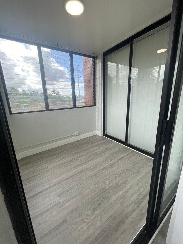 Foto del edificio - 1109 Acacia Rd