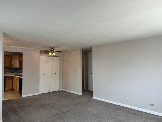 Building Photo - 1404 Tonset Ln