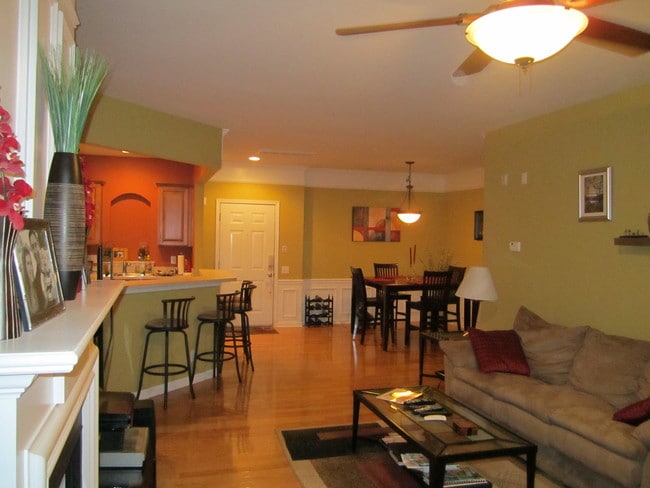 Building Photo - 3250 Margellina Drive