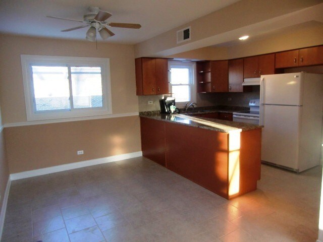 Building Photo - 6822 W Lode Dr