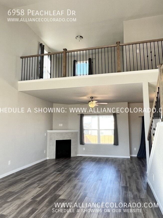 Building Photo - 6958 Peachleaf Dr