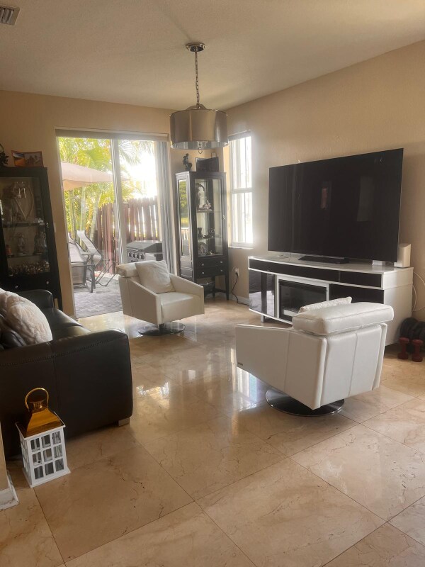 Foto del edificio - 7260 NW 114th Path