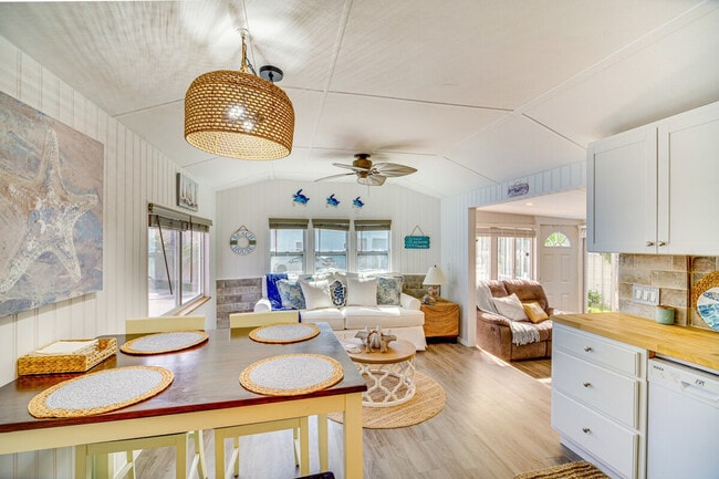 Building Photo - 1161 Nettles Blvd