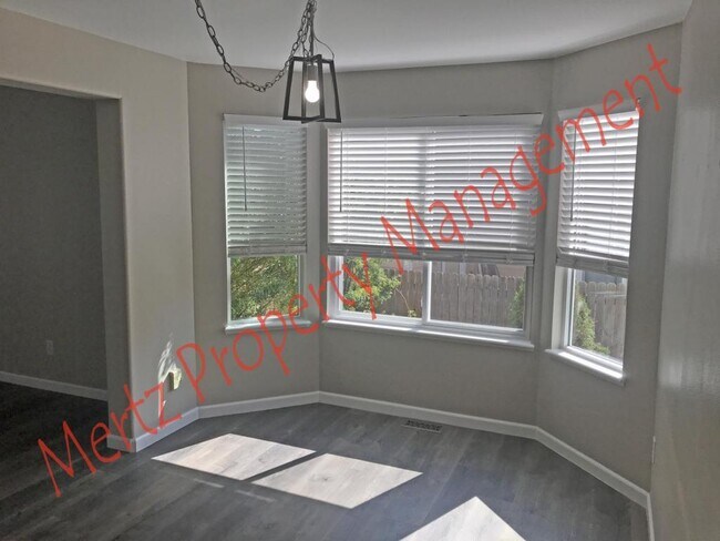 Building Photo - 4135 Eminence Dr.