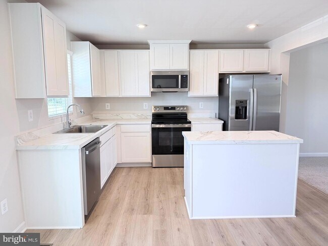 Foto del edificio - 785 Hisey Ave