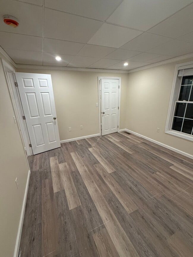 Building Photo - 1913 Dover Rd