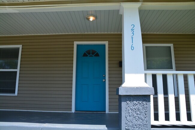Building Photo - Spacious 3 Bedroom 1 Bath home available now!