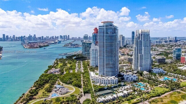 Foto del edificio - 100 South Pointe Dr
