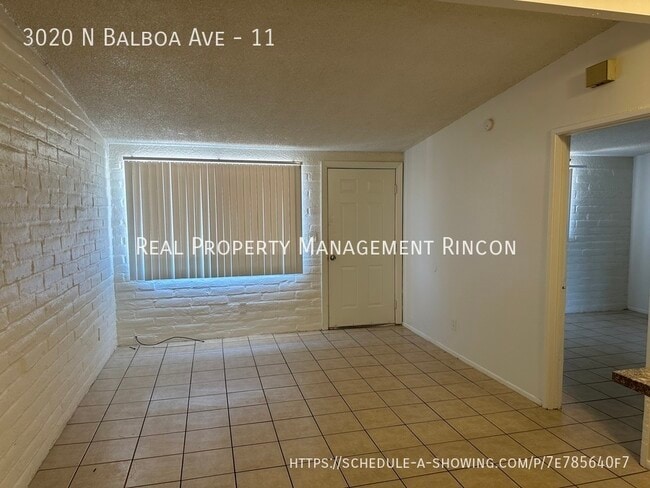 Foto del edificio - 3020 N Balboa Ave