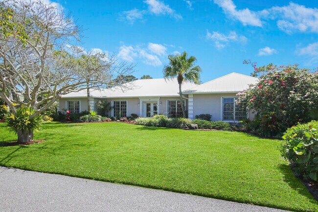 Building Photo - 22 SE Turtle Creek Dr