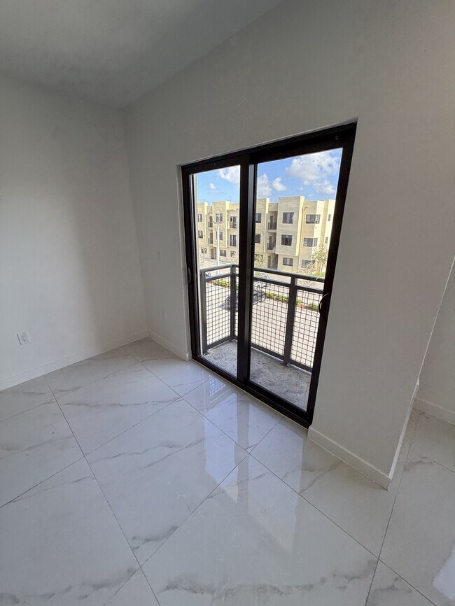 Foto del edificio - 7596 W 4th Ave