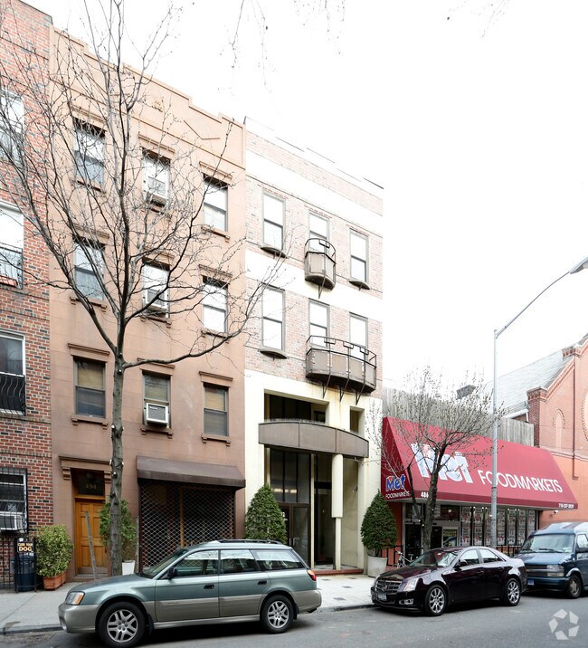 Building Photo - Henry Street Mews