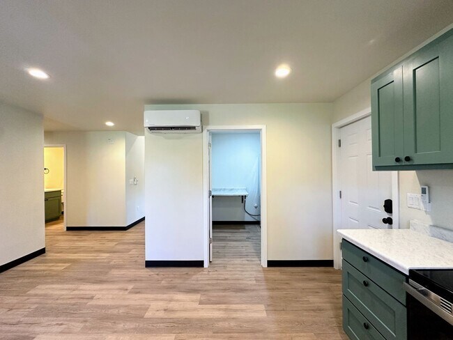 Building Photo - 1201-1203-1203 S Atrium Ct