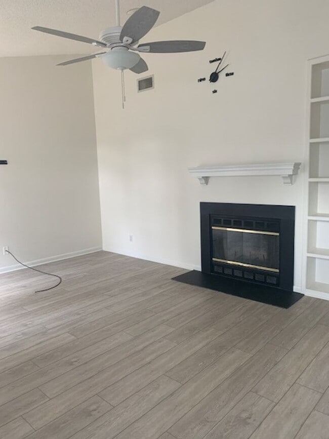 Building Photo - 700 Skipjack Ln