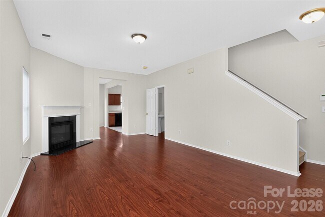 Building Photo - 9107 Newfield St