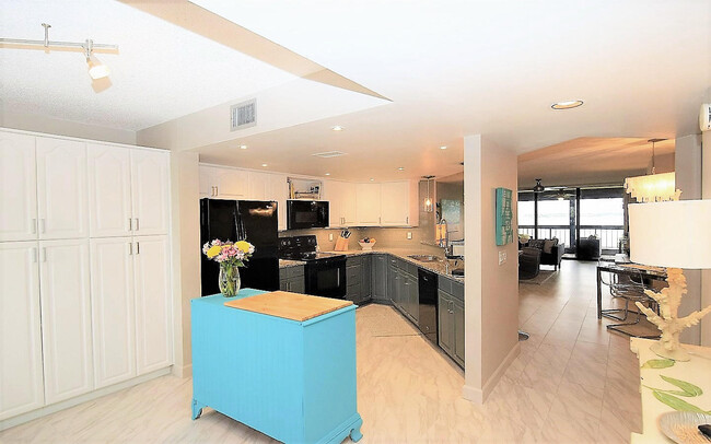 Foto del edificio - 625 NW North River Dr