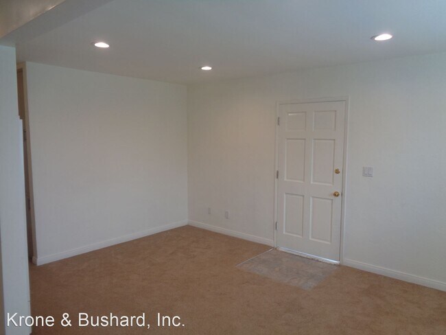 Building Photo - 331 W Robinson Ave