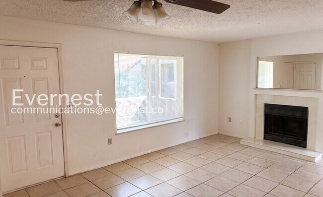 Foto del edificio - 1645 W Baseline Rd