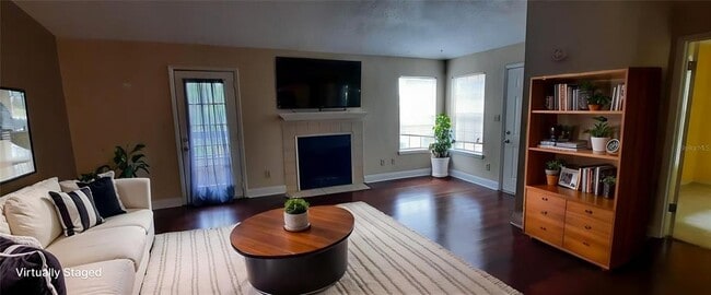 Building Photo - 4200 Thornbriar Ln
