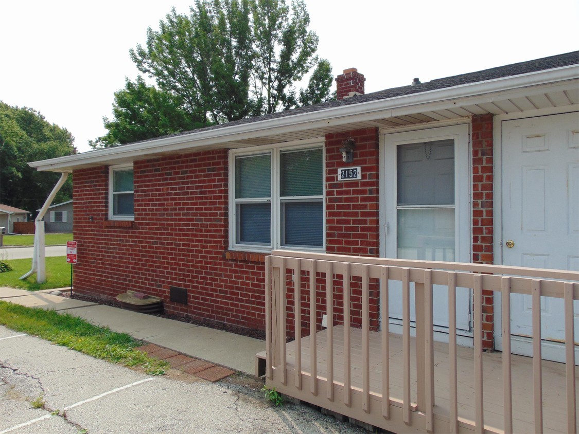 Primary Photo - 2150-2156 Carstensen Ln