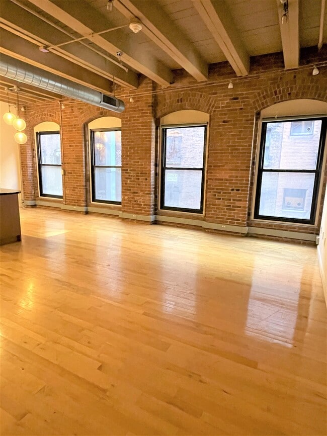 Photo - 111 Beach St Townhome