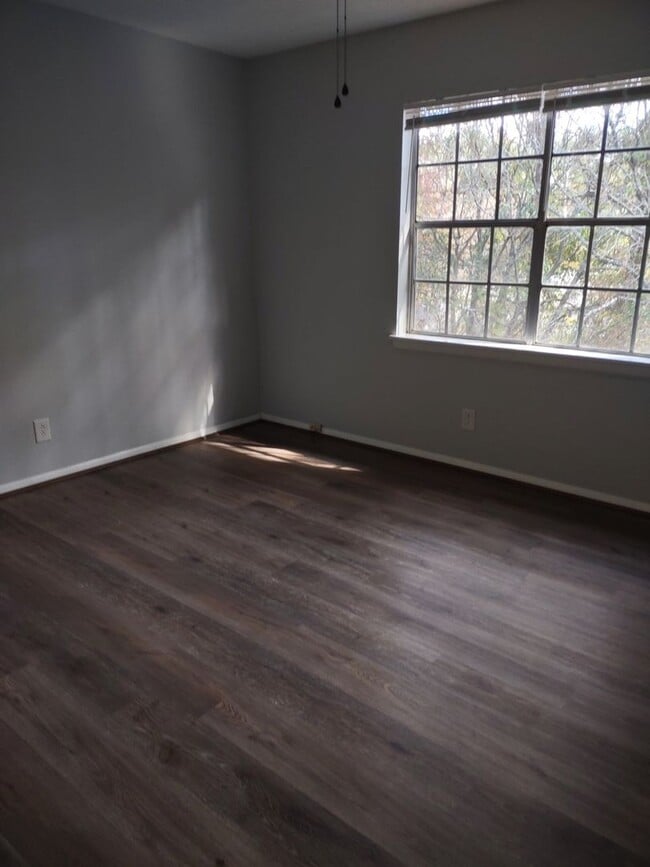 Foto del edificio - Apartment in Homewood