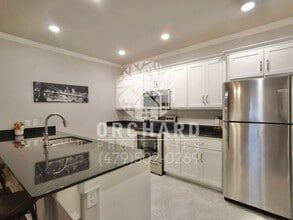 Building Photo - 1900 E Brookview Cir