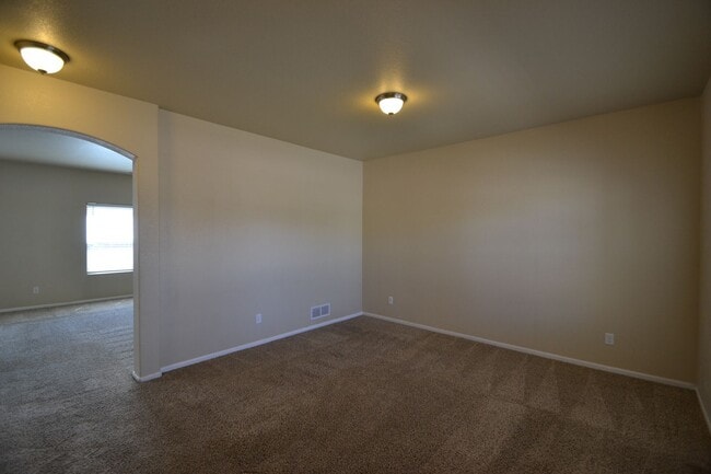 Building Photo - Beautiful Home Near Woodmen & Black Forest