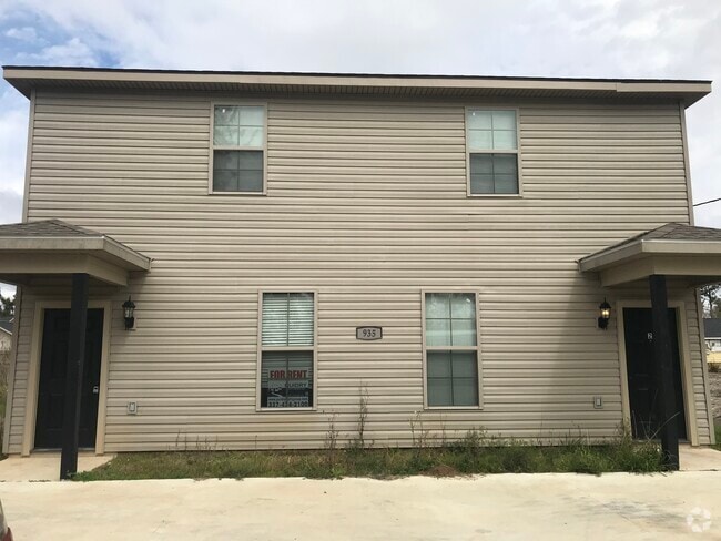 Building Photo - 935 Tallow Rd