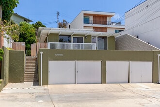 Building Photo - 2621 Dove St