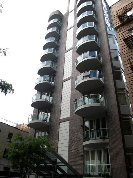 Primary Photo - 275 S First St