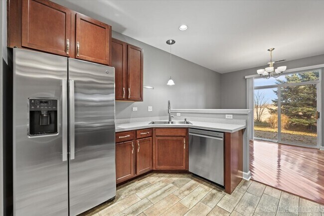 Foto del edificio - 450 Majestic Ln