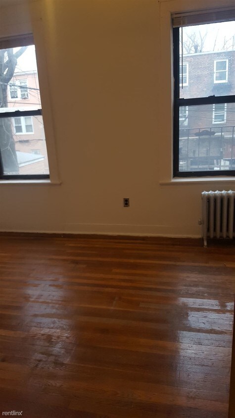 Foto del edificio - 3145 42nd St