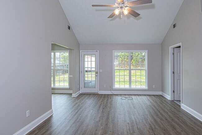 Foto del edificio - East Columbus