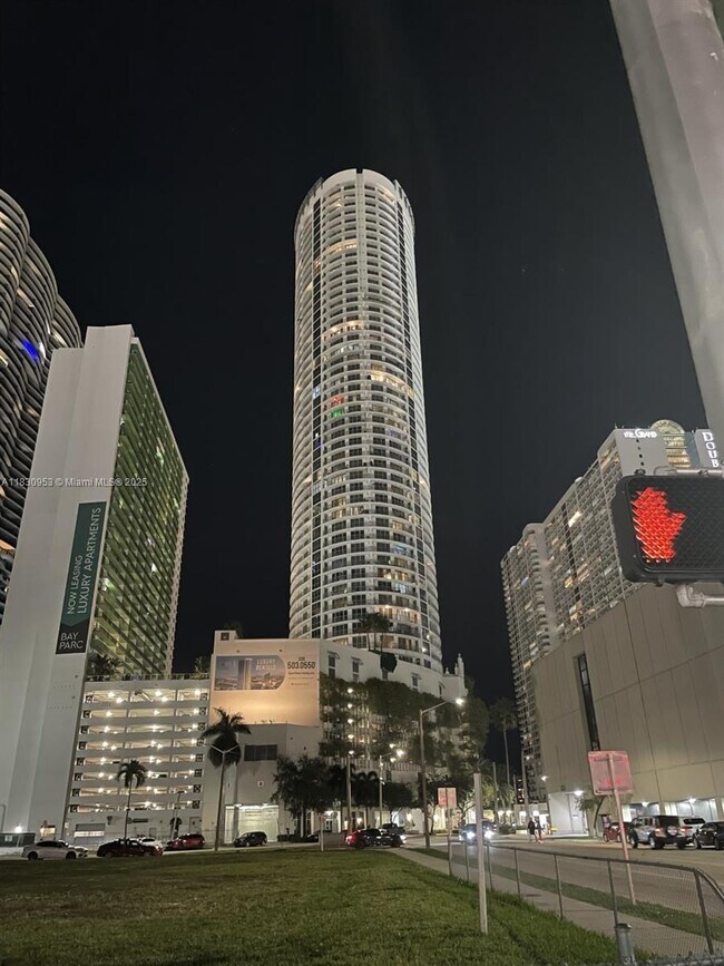 Foto del edificio - 1750 N Bayshore Dr