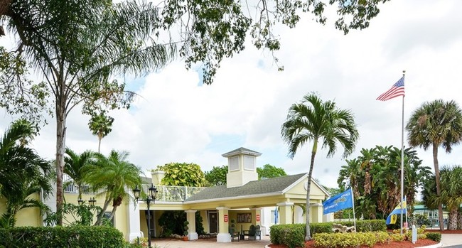 Building Photo - Coral Cay Plantation