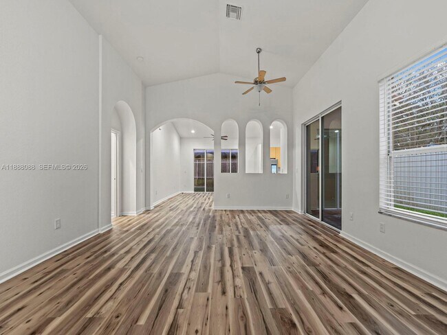 Building Photo - 2247 Portofino Ave