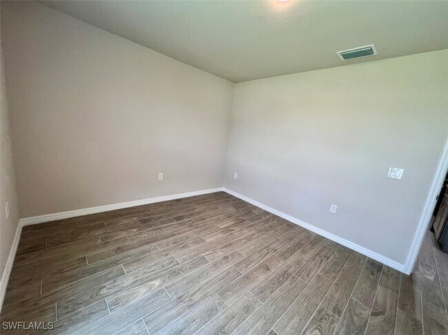 Foto del edificio - 2523 NW 26th Ave