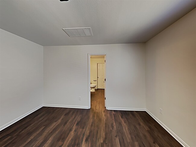 Building Photo - 18011 Shallow Leaf Ln