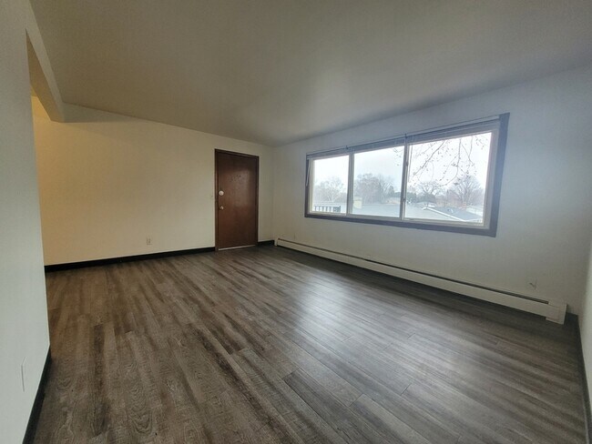Building Photo - 1303 Morris Ave