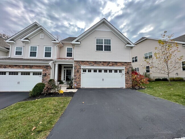 Building Photo - Luxurious 4-Bedroom Corner Townhome in Newtown Square! Available mid-April!