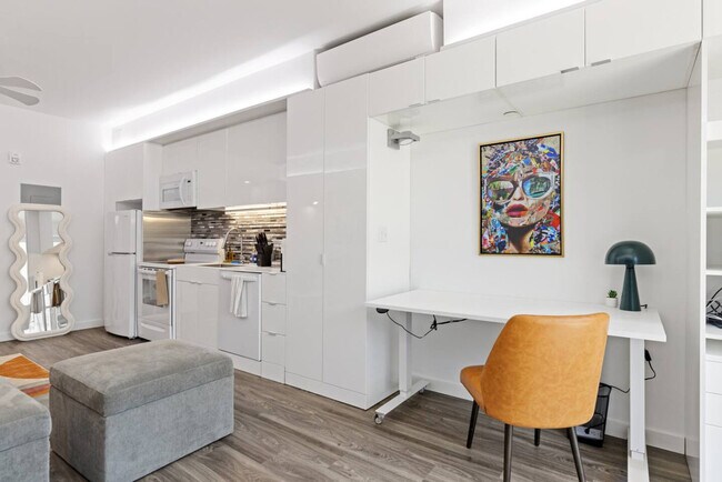 Foto del edificio - 12607 Larchmere Blvd