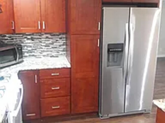Foto del edificio - Beautiful 3 bedroom Edmonds Rambler
