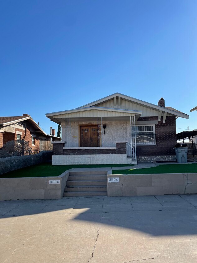 Foto principal - 3804 Cambridge Ave